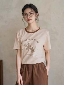 Y2K style,Fashionable styel,2026 newest,cute style,Causal style. Camiseta de manga corta con estampado de flores "CHISPAS DE LUZ 2003 A LA LUZ DEL SOL", Tiempo de ocio, Camisetas gráficas180g(S-XXXL) - Beis 2 - Ver 4