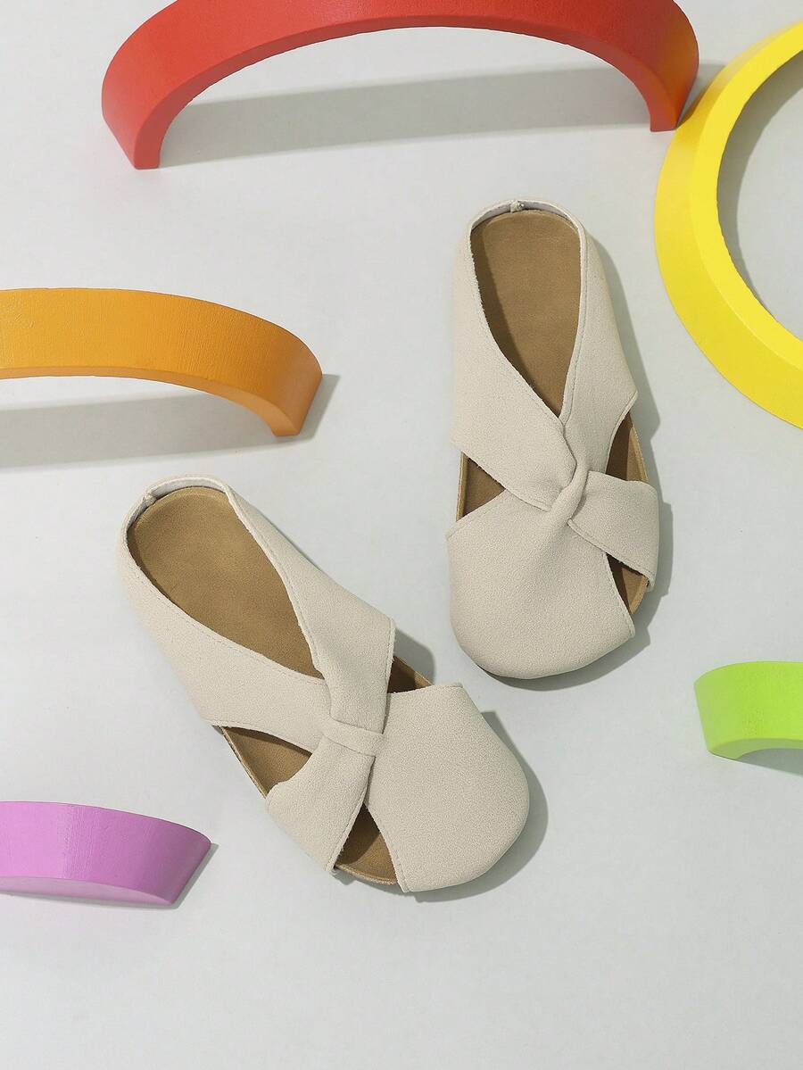 1 Pair Girls' Summer Fashion Slide Sandals, Beige Perforated Vamp Design, Slip-On Casual Beach Slippers, Suitable For Vacation, Home, Walking, Shopping - Beige - View 1
