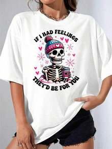 Camiseta de Niña en Blanco y Negro, Camiseta Blanca con Esqueleto con Gorro de Invierno Sosteniendo una Taza y Texto: "Si tuviera sentimientos, serían para ti". Para uso casual y temporada de San Valentín, fiesta al aire libre, camiseta estampada casual de 180g. - Blanco - Ver 1