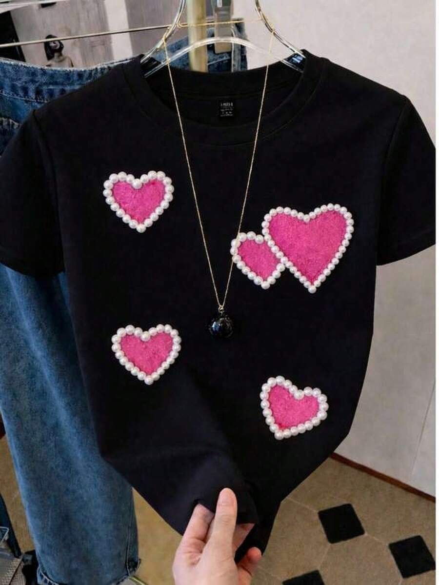 T-Shirt With A Pink Heart Design And Pearl-Style Trim, But It's A Print, Casual Women's Shirt, Round Neck, Short Sleeves, Ideal For Everyday Wear, Eye-Catching, Modern, Loose Fit, Perfect For You. - 黑色 - 查看 1