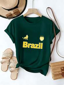 Camiseta de mujer de corte regular, 100% algodón, con temática de fútbol brasileño, que presenta el texto "Brasil" en amarillo, un estampado de león y el logotipo del equipo. Una camiseta casual y transpirable para el verano, perfecta para fiestas, esperas en la  y como regalo para los aficionados al fútbol. Ropa casual para el día a día en verano. - Negro - Ver 9