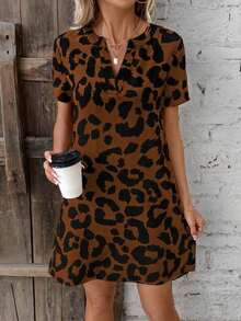 Vestido casual con estampado de leopardo y cuello en pico - Marrón - Ver 5