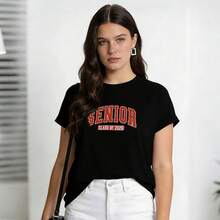 Women's Summer Clothing, Soft And Casual Cotton T-Shirt With Round Neck, Printed With The Phrase "SENIOR CLASS OF 2026". Black Color. - 黑色 - 查看 3
