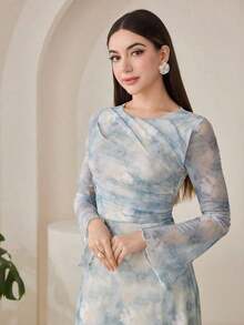 Vestido elegante de mujer con cuello redondo, mangas acampanadas y plisado en estilo tie-dye - Multicolor - Ver 4
