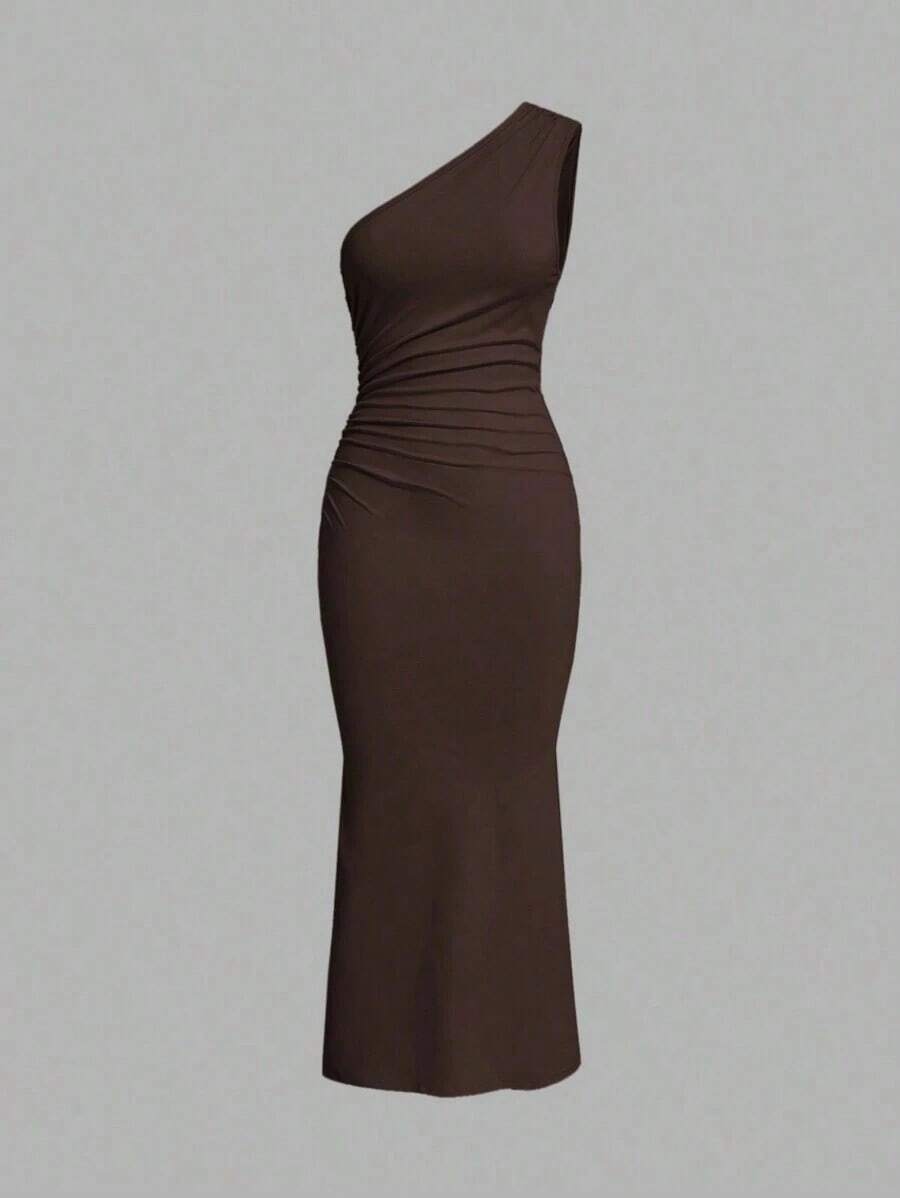 Vestido maxi de cola de pez con hombro asimétrico arrugado de unicolor sin mangas - Marrón Chocolate - Ver 1