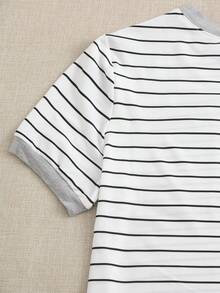 Atuendos de verano con camiseta a rayas y bolsillo con ribete para hombre - Blanco - Ver 3