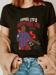A Depiction Of An Indomitable Lion Accompanied By A Player, Inspired By The Strength And Determination That Represents Sporting Passion And African Pride, With Vibrant And Eye-Catching Details, Makes This A Modern Casual Women's T-Shirt Ideal For Everyday Wear. - 黑色 - 查看 8