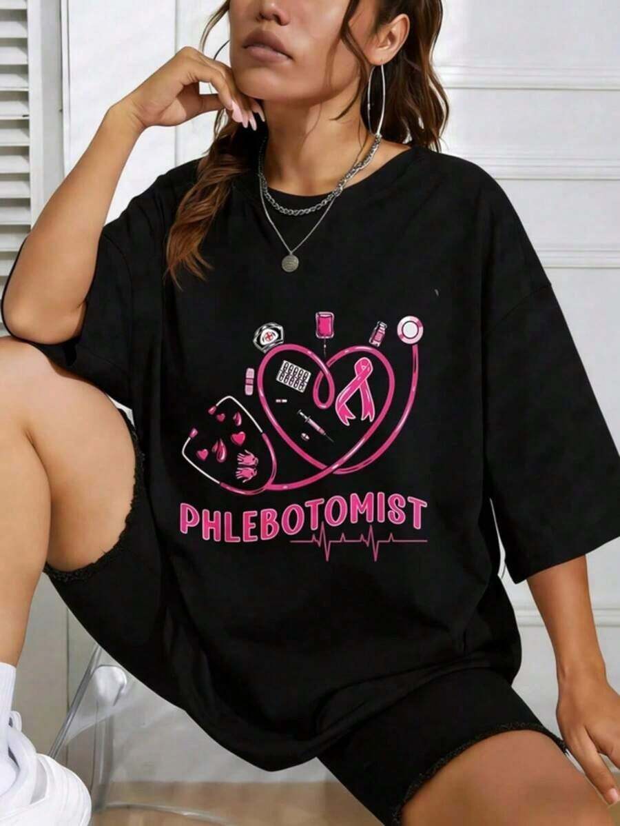 Camiseta Casual de Algodón con Estampado Gráfico para Mujer - Diseño de Estetoscopio y Corazón de Flebotomista, Corte Holgado, Manga Corta - Negro - Ver 1