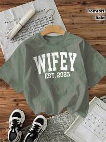 Limited Edition Women's T-Shirt With Bold Letter Print S WIFEY EST 2026 - Black With White Text, Short Sleeve, Crew Neck, Casual Style, Machine Washable, Comfortable Fit For All Seasons, Women's T-Shirts, Everyday Wear, Graphic Design T-Shirt, Non-See-Through Material, Lightweight Cotton - 黑色 - 查看 7