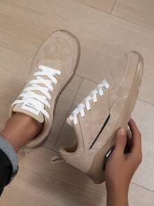 Màu Khaki