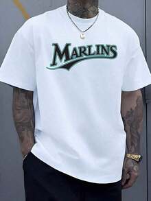 1 pieza Camia Deportiva para Hombre con Logotipo Gráfico, Estilo Streetwear, 100% Algodón, Camia con Estampado Digital Inspirada en los Marlins, Casual, Hip Hop, Oversized, Manga Corta, 180g, 100% Algodón Suave Ideal para regalar. Camisetas para mujer, camisetas para hombre, camisas > Elegantes. Estilo bohemio. Blusas suaves, transpirables y cómodas para mujer, ideales para primavera, verano y otoño, perfectas para vacaciones, viajes y uso diario, y para ver partidos. - Blanco - Ver 7