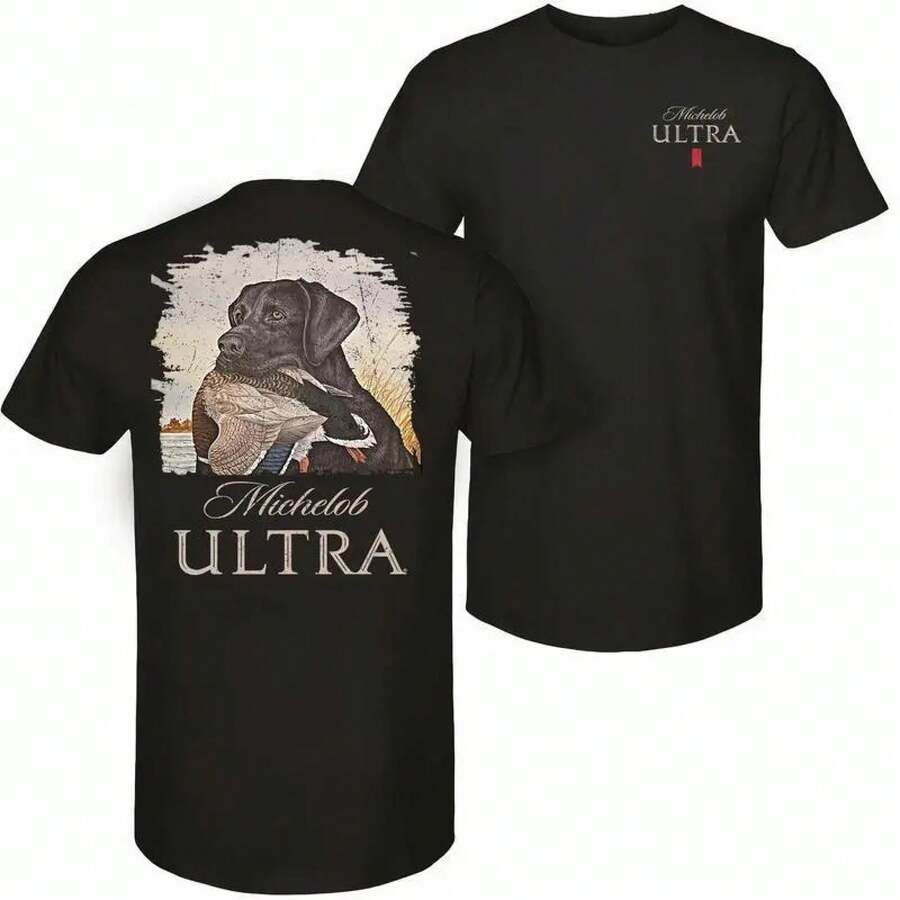 Camiseta Michelob Ultra – Mallard and Dog – Diseño de 2 caras – Prenda casual unisex versátil – Camiseta gráfica genial para hombres – Ropa masculina – Regalo para amantes de la cerveza y fans de Michelob Ultra – Cuello redondo, ropa clásica, tela de algodón suave – forro polar - Negro - Ver 1