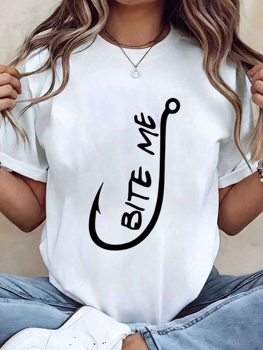 Designed For Modern, Stylish, And Comfortable Women. Women's T-Shirt With A "Bite Me" Fishing Hook Print, Crew Neck, Casual Summer Style, Ideal For Gifting, 220g. Made With Premium Soft And Breathable Fabric, Designed For All-Day Comfort And Versatile Everyday Wear, Perfect For Casual Outings. - 白色 - 查看 1