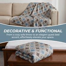 1pc Lightweight Floral Boho Style Ultrasonic Quilted Thin Blanket, Suitable For Summer, Skin-Friendly & Breathable, Versatile Design For Pets, RVs, Travel, Camping, Sofa, Office Chair, Bedroom, Easy Care Machine Washable, Great Summer Gift - Lanting Yamei - View 4