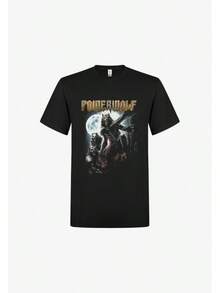 Camiseta unisex de manga corta, negra, estampada con un diseño de lobos bajo una luna llena, con el llamativo texto metálico "POWERWOLF" en la parte superior. - Negro - Ver 6