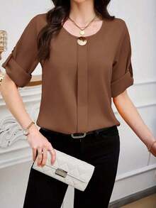 Clasi Blusa casual sencilla para uso diario con cuello redondo, manga corta y botones delanteros para mujer - Marrón - Ver 6