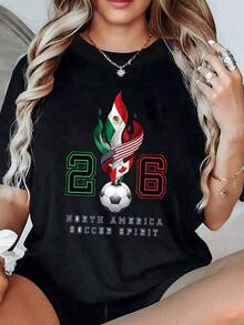 Fuego formado por banderas de México Estados Unidos y Canadá sobre balón simbolizando unión y pasión futbolera en América del Norte camiseta para mujer 100% algodón - Negro - Ver 1