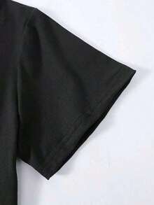 Camiseta Elegante para Mujer con Estampado del Año del Caballo 2026 - Decoración Tradicional China en Rojo y Dorado con Caballos y Linternas {S-4XL} Camiseta Relajada de Talla Grande - Negro - Ver 4