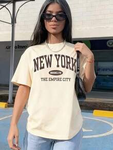 Women's Simple Loose Fit T-Shirt, Modern Style Graphic Tees For Women: NEW YORK BROOKLYN THE EMPIRE CITY Printed T-Shirt | Breathable, Lightweight, Comfortable, Casual Crew Neck T-Shirt, Ideal For Spring/Summer, Modern And Stylish. 100% Cotton. Women's Graphic Print T-Shirt Summer 2026 - 杏色 - 查看 4