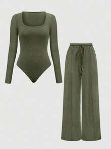 Set de 2 piezas: Top con bajo asimétrico y pantalones de unicolor - Verde militar - Ver 1