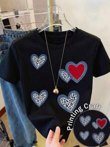 Camiseta Casual Blanca de Manga Corta y Cuello Redondo para Mujer con Adornos de Perlas y Corazón Rojo, Top de Tela Elástica de Poliéster a la Moda - Blanco y Negro - Ver 9