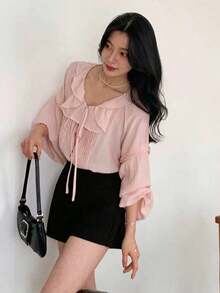 Blusa rosa ajustada con cuello en V y volantes - Rosa - Ver 5