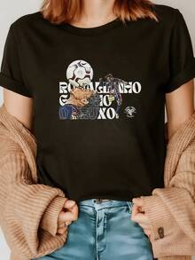A Moving Ball With Vibrant Energy Symbolizes The Passion Of Football And The Joy Of Sporting Moments. A Modern, Casual, Comfortable Women's T-Shirt For Everyday Wear. - 黑色 - 查看 1