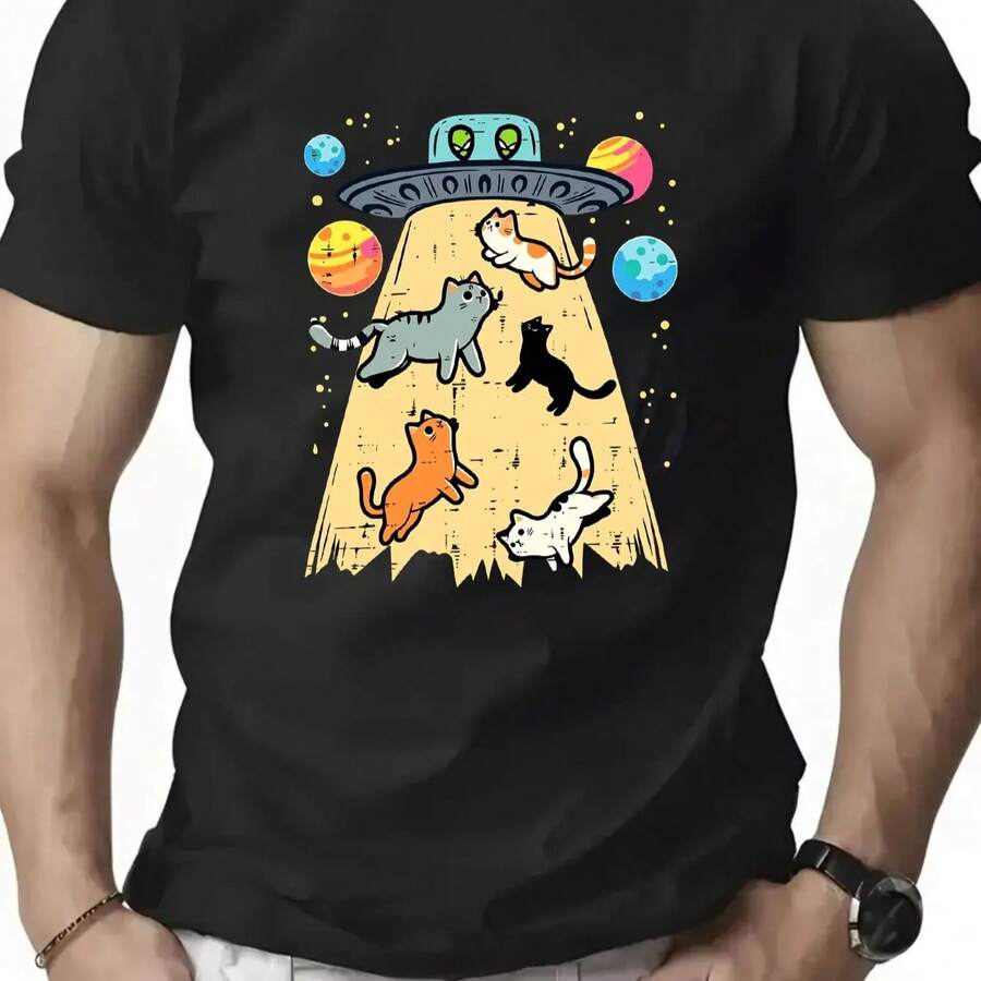 Men's T-Shirt With A Stylish And Unique Print. This Casual And Comfortable Short-Sleeved T-Shirt Features A Crew Neck. Perfect For Spring And Summer, It's Ideal For Any Occasion. Solid Color, Casual, And Suitable For Everyday Wear. - 黑色 - 查看 1