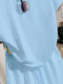 Conjunto de camiseta y pantalones cortos para mujer, diseño de patchwork de mezclilla vintage, top casual elegante para salidas de verano, estampado gráfico, versátil para uso diario, al aire libre, compras, viajes - Azul - Ver 4