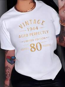 Texto vintage dorado que celebra el año 1944 con la frase aged perfectly y el número 80 representando elegancia y experiencia camiseta de mujer edición limitada moderna y cómoda para uso casual - Blanco - Ver 8