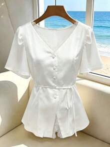 Blusa de satén con cuello en V, parche de encaje y mangas con volantes - Blanco - Ver 9