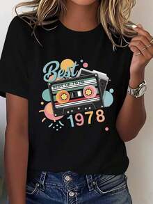 SimpieAndVersatileDesignCamiseta de mujer de 1978, diseño geométrico retro, cuello redondo informal, manga corta, ajuste cómodo, estampado de tapicería vintage, suave y elegante para ropa casual, camisetas vintage. Camiseta 100% Algodón - Negro - Ver 1