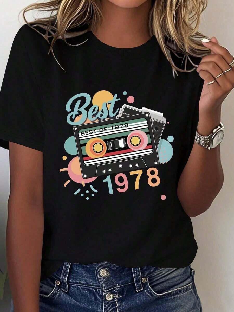SimpieAndVersatileDesignCamiseta de mujer de 1978, diseño geométrico retro, cuello redondo informal, manga corta, ajuste cómodo, estampado de tapicería vintage, suave y elegante para ropa casual, camisetas vintage. Camiseta 100% Algodón - Negro - Ver 1