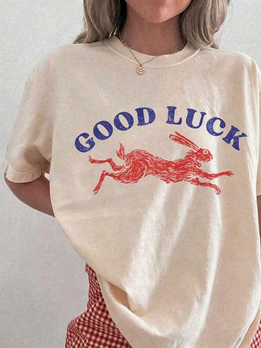 Suave Camiseta de la Buena Suerte. Camiseta del Conejo Afortunado. Camiseta Easy Tiger. Camisas geniales para mujeres. Camisas Estéticas. Camisetas de Chicas Geniales. Retro Western Style Nye Party Outfit For Women New Years, mujer, blusa para mujer, ropa deportiva de mujer - Albaricoque - Ver 1
