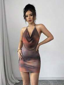 Vestido corto con cuello anudado, efecto drapeado en malla y estampado floral efecto tie-dye - Marrón - Ver 5