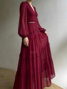 Vestido maxi elegante de manga larga con volantes, cuello en V y parches de color sólido para mujeres, ideal para bodas, fiestas bohemias, bailes de graduación y eventos de verano - Burdeos - Ver 5