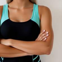 Nuevo traje de baño de una pieza para mujer, adecuado para entrenamiento deportivo, adelgazante, con paneles de colores contrastantes, traje de baño conservador para vacaciones en aguas termales. - Amoratado - Ver 4