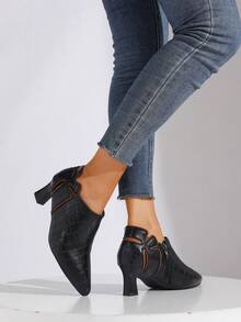 Women's Crocodile Embossed Ankle Boots, Wave Cut Pointed Toe Booties, Fashion High Heel Dress Shoes With Contrast Trim - 黑色 - 查看 6