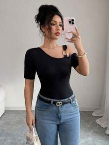 Camiseta ajustada de cuello asimétrico liso de moda de verano - Negro - Ver 6