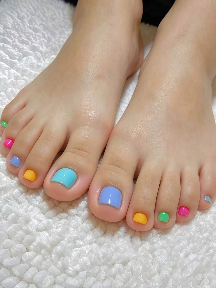 24pcs Short Square Disposable Toe Nail Stickers, Multi-Color Contrast, Including Green, Full Coverage Fake Nail Set, With 1pc Adhesive Tape And 1pc Mini Nail File, Suitable For Daily Wear, Random Delivery Of Jelly Glue - Multicolor - View 1