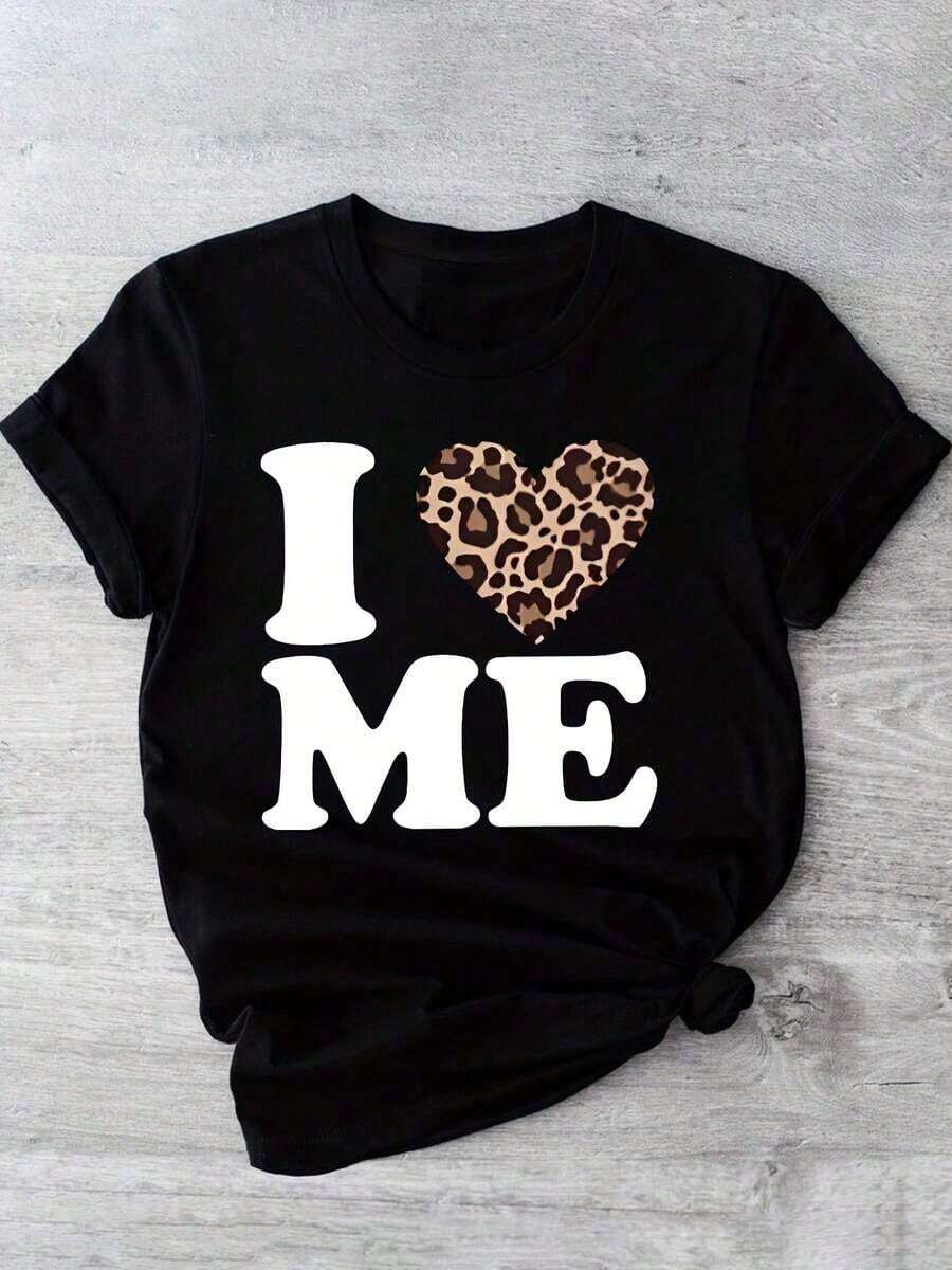 "I ME" 1 Piece Women's Short Sleeve T-Shirt With Round Neck And Leopard And Heart Print, Casual And Comfortable For Daily Wear, Combination Of Print And Comfortable Round Neck, Perfect Choice For Your Summer. - 黑色 - 查看 1