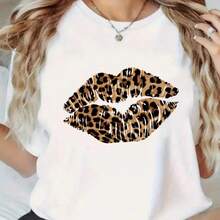 Women's Short-Sleeved Cotton T-Shirt With Black And White Checkered Lip Print, Casual Summer Style, Round Neck, Soft, Breathable, Streetwear. - 白色 2 - 查看 4
