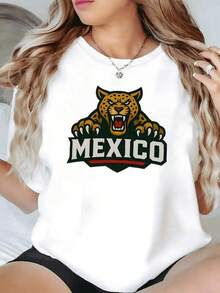 Jaguar feroz rugiendo con garras extendidas símbolo de fuerza mexicana sobre fondo oscuro representando energía salvaje y orgullo nacional camiseta de mujer casual moderna cómoda para uso diario - Negro - Ver 1