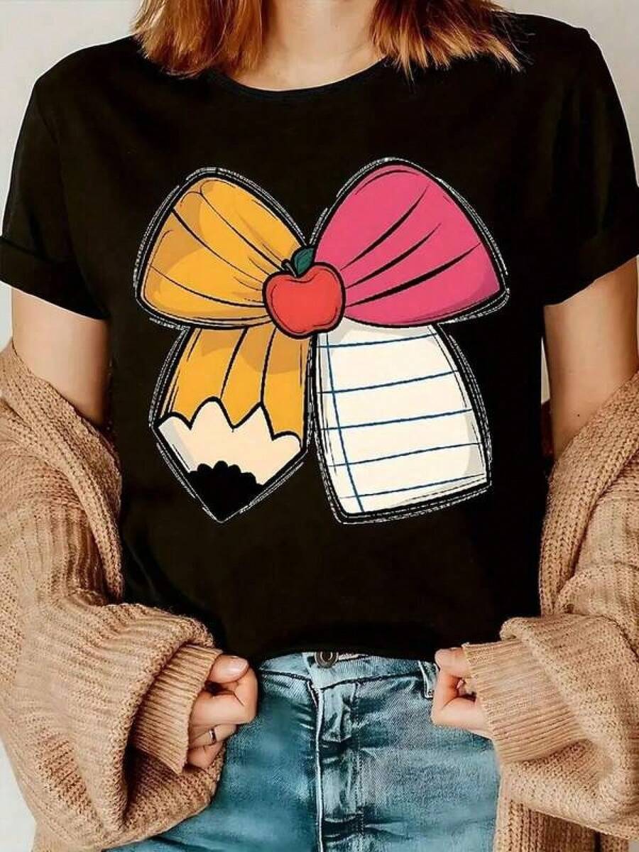Women's Colorful Print Heart Bow Top - Round Neck, Loose Fit Graphic Top Cute Daily Teacher Outfit Comfortable Washing Machine All Season Special Edition Gift Sport Shirt Blouse Long Versatile Layering Piece, Basic Seasonal Wardrobe Soft Woven Breathable Material Fashionable Printed Feminine Women's Casual T-Shirt With Fun Print, Regular Fit, Round Neck, Short Sleeve, Spring-Summer, Ideal For Daily Wear, Fashion Category. - 黑色 - 查看 1