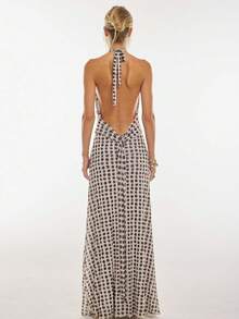 Vestido ajustado  con diseño de cuello halter y espalda abierta - Café - Ver 6