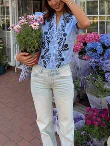 Camisa de mujer con estampado floral y rayas, de uso versátil y casual para el día a día - Celeste - Ver 5