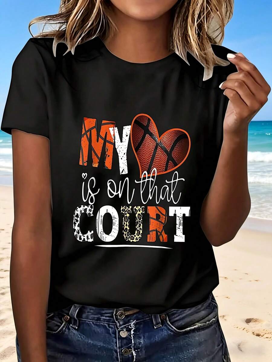 My Heart Is On That Court Basketball Love T Shirt With Fashion Design Casual Wear For Women Perfect Gift For Sports Fans Outdoor Leisure Activities - Negro - Ver 1