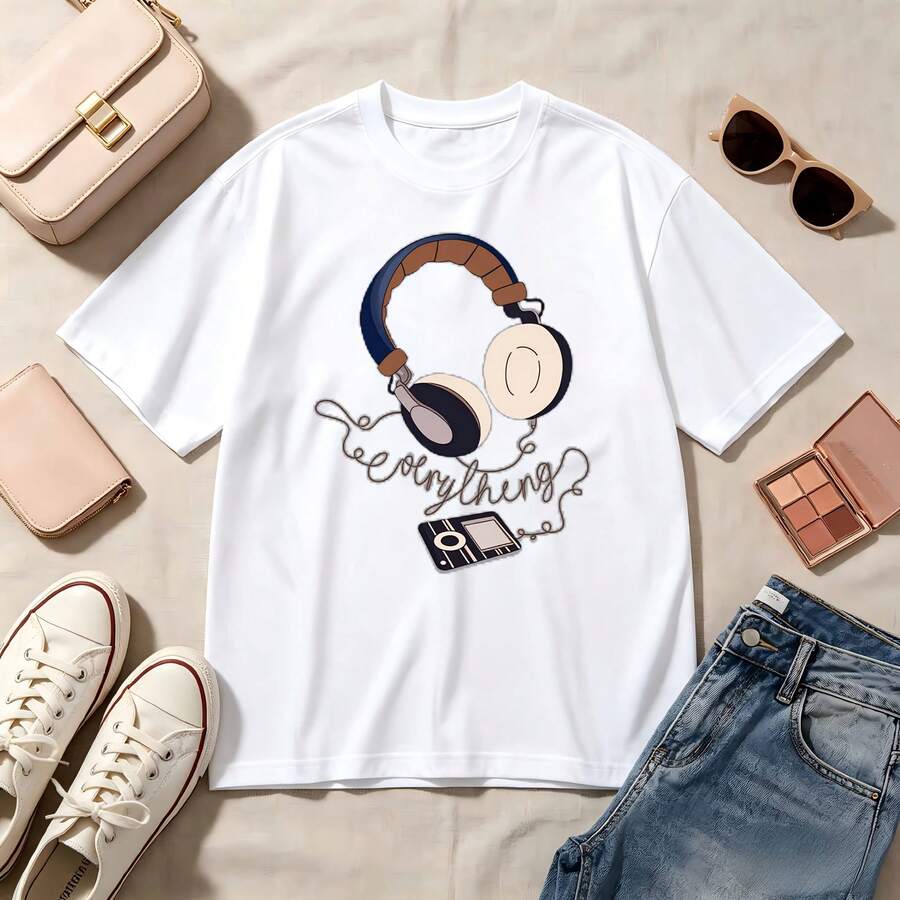 Retro Music Lover, Headphones And Mp3 Design, 100% Cotton Oversized Soft Breathable Casual Crewneck Short Sleeve Top, Vintage Aesthetic Summer Vibes Streetwear - Blanco - Ver 1