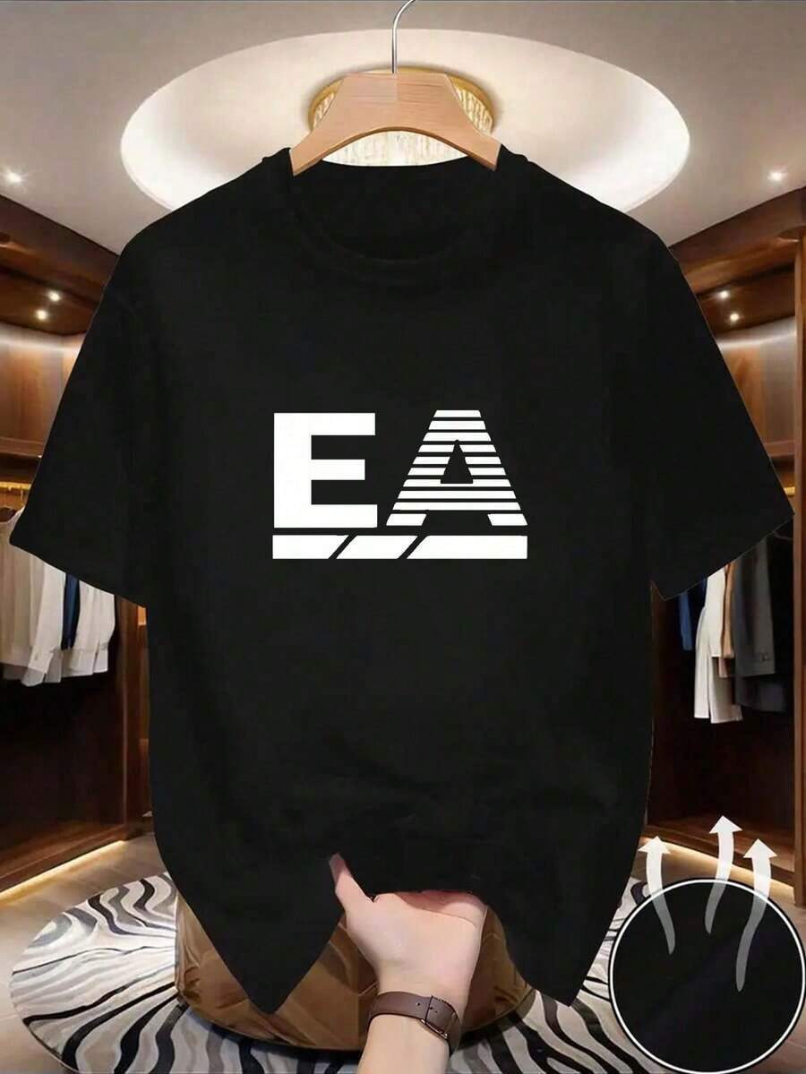 Lightweight And Modern Black T-Shirt With An Artistic EA Letter Print. A Versatile, Loose-Fitting, And Comfortable Urban Garment Perfect For Summer. Available In Various Colors. This Versatile Crew Neck T-Shirt Offers A Casual And Sporty Style. A New Essential T-Shirt For Men This Summer. This Loose-Fitting, Short-Sleeved Urban T-Shirt Is Comfortable And Breathable For Everyday Wear. A Men's T-Shirt With A Unique Print. Simple Design, Short Sleeves, 100% Cotton, Unisex. - 黑色 - 查看 1