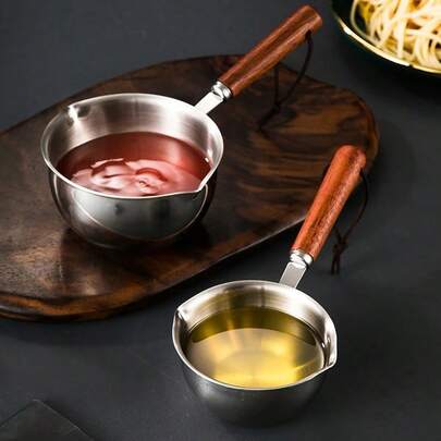 A Wooden Handle Melting Pot, Suitable For Other Candle-Making Materials, Home Goods, And Wax Mold Tools For Jewelry Making. It Is Perfect For DIY Candle And Soap Making, Available In Three Sizes: 5.07oz, 10.14oz, And 13.53oz.
